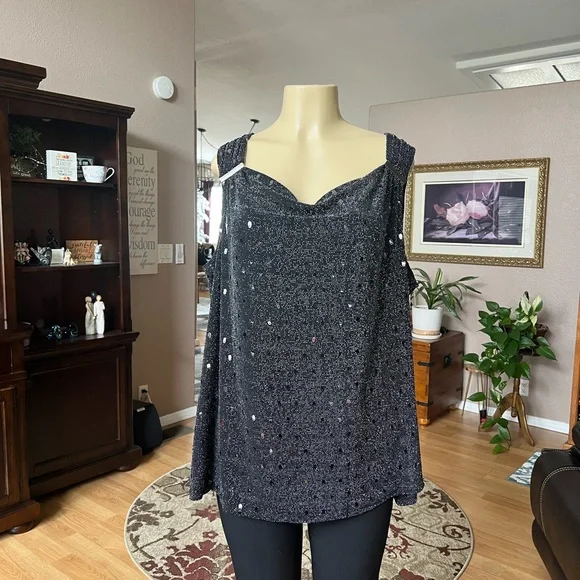 Avenue shiny black sleeveless blouse-size 26/28-NWT - Picture 8 of 10